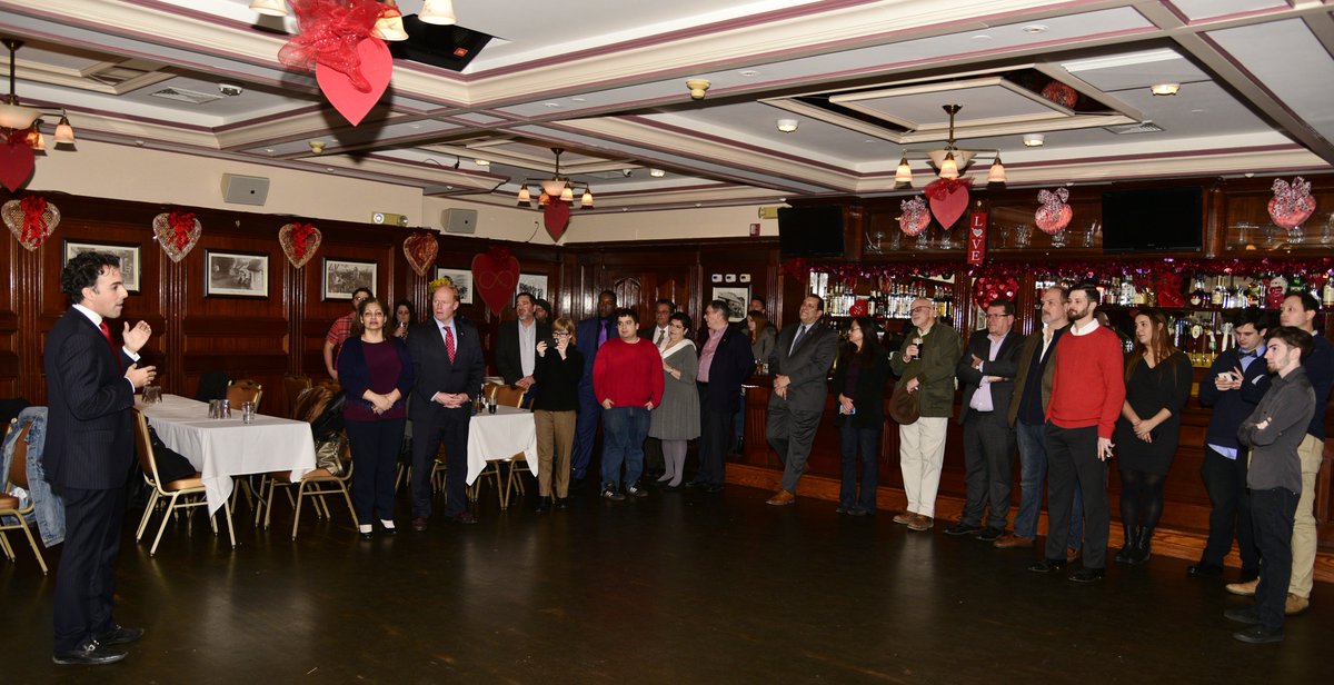 sarmad4ny's tweet photo. Humbled to have had such an enthusiastic, supportive crowd at our Meet and Greet at Rory Dolan's. We must do all we can to put the American Dream in reach of ALL New Yorkers! https://t.co/62ocjJjNKe