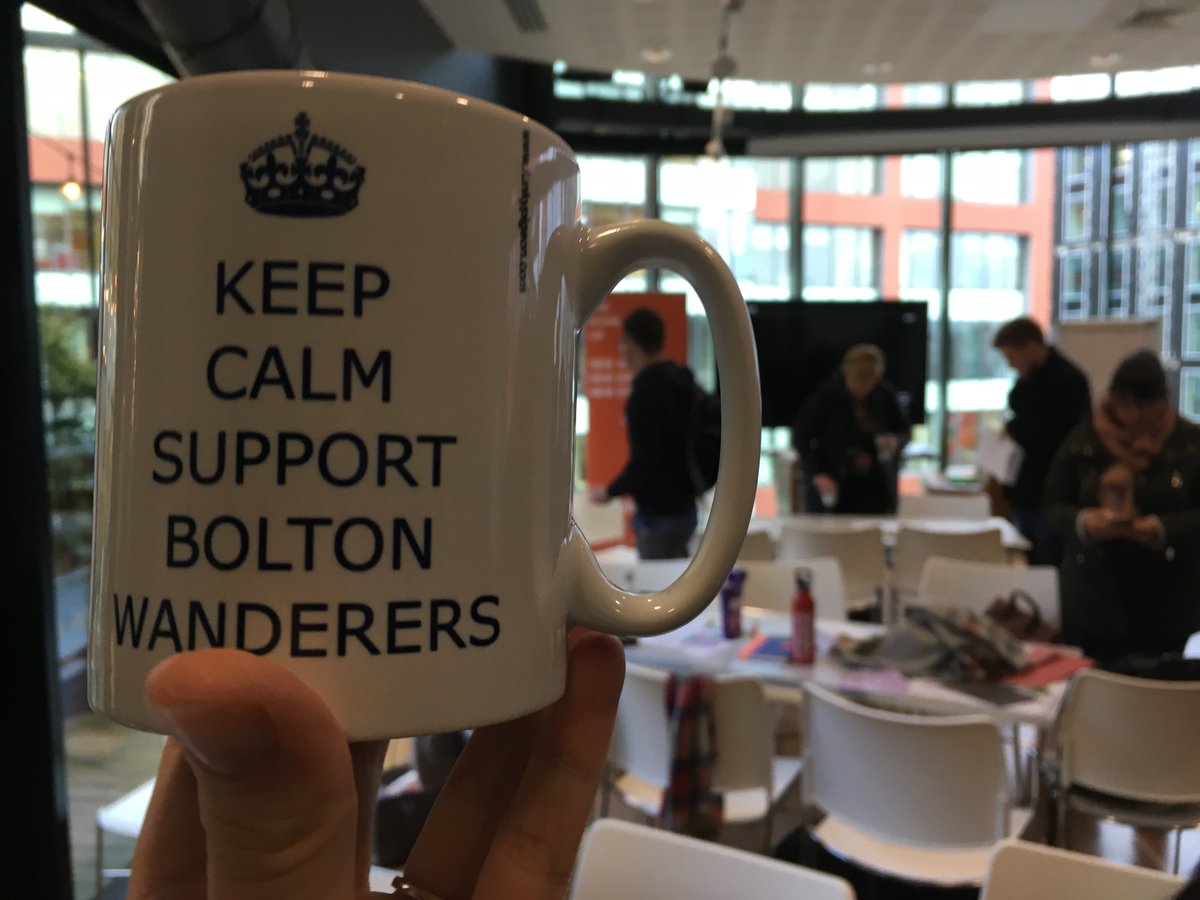 imawanderer2's tweet photo. What a great first outing at People Team Day! Who's that behind me? #imawanderer #damiansmug https://t.co/W7lEFTY4ii