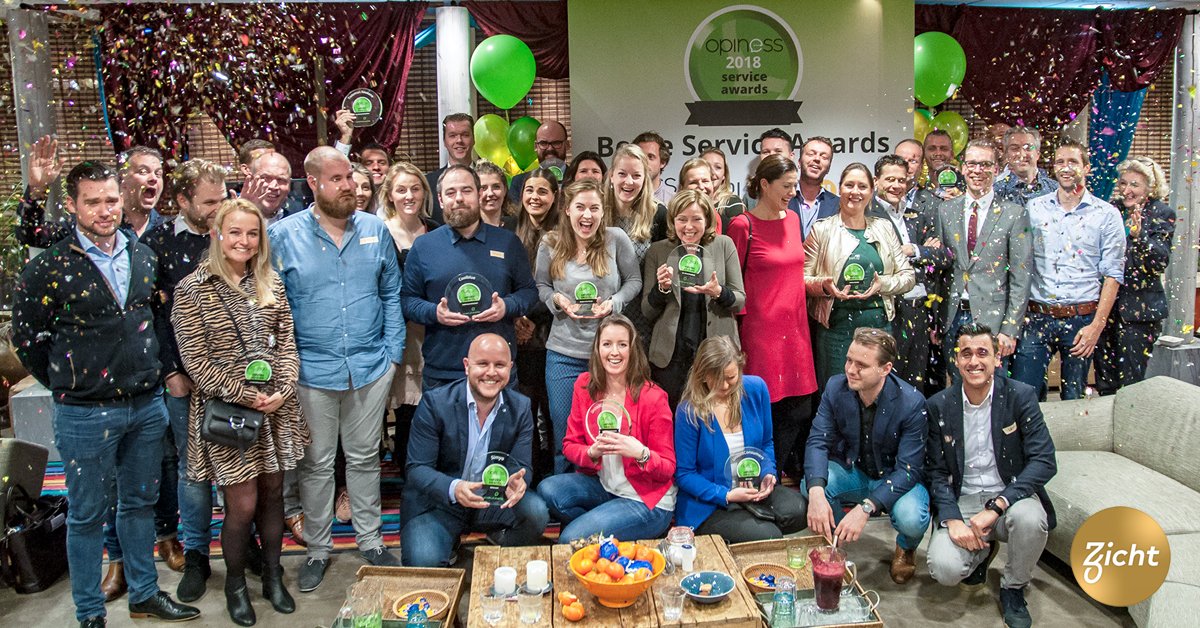 Zichtadviseurs's tweet photo. Het was een #fantastische week. Maandag hebben we de Beste Service #Award 2018 gewonnen. We willen ook graag de andere winnaars feliciteren!
#Gefeliciteerd #Coolblue #Arbrini #Fuif.nl #KPN #Simyo #Knab #Ditzo #UnitedConsumers #KLM #Cruisewinkel.nl #Picnic #TielemanKeukens https://t.co/OTfpIVKuGE