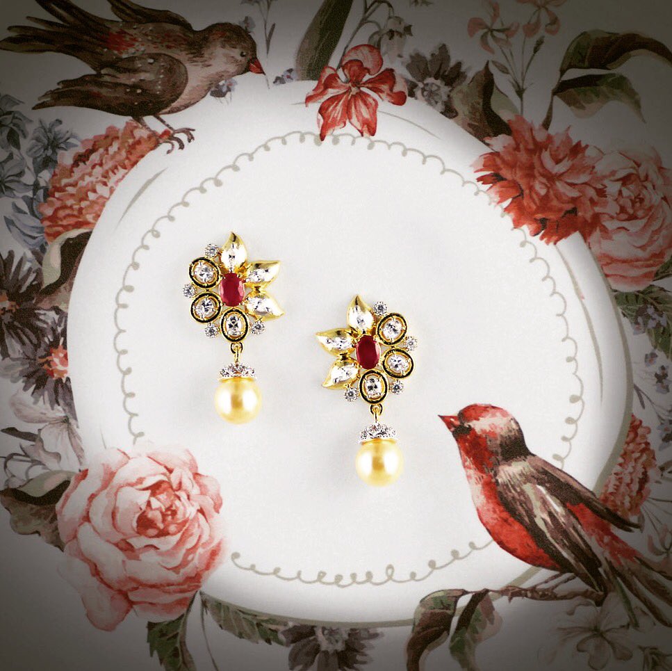 karatcart's tweet photo. #grace #graceful #cz #cubiczirconia #earrings #indianearrings #indianwedding #wedding #photography https://t.co/z2ikC6HCnj
