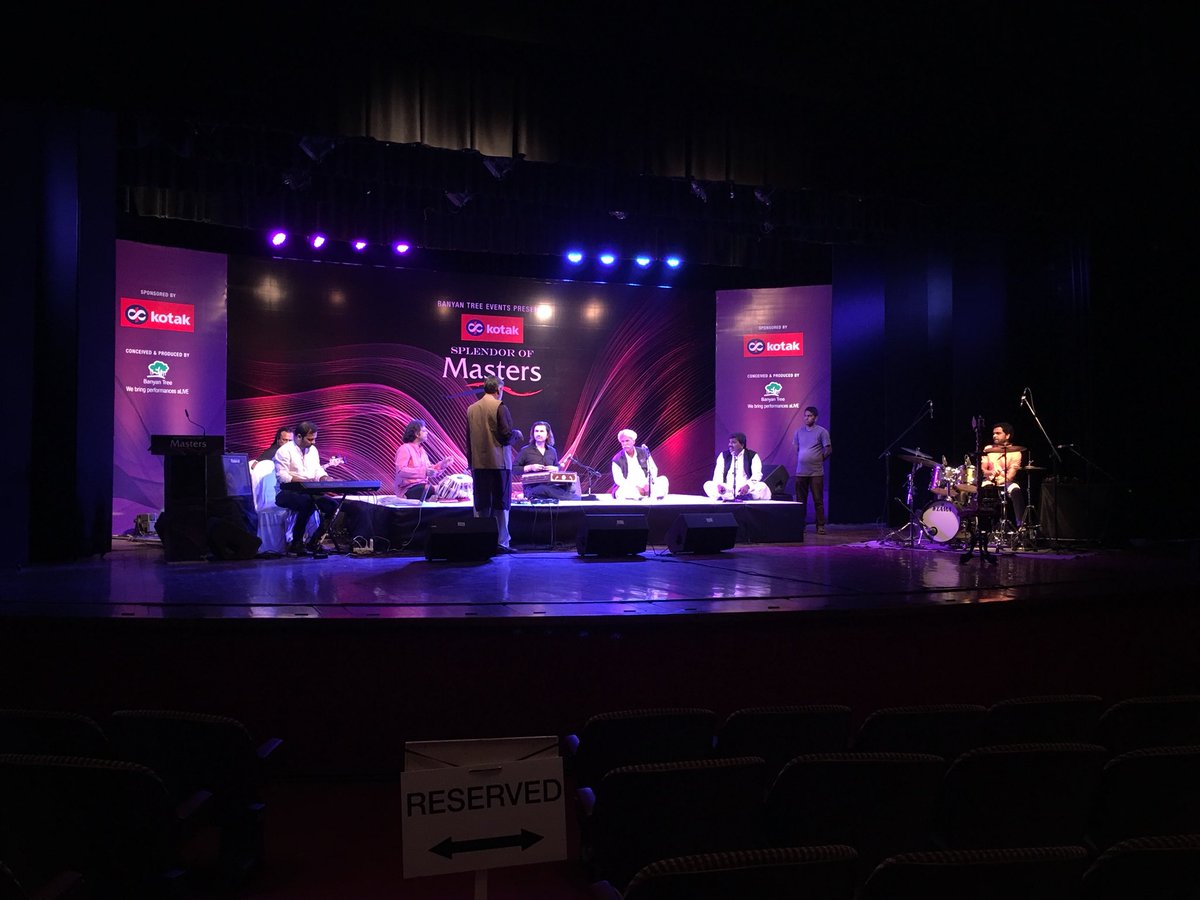 banyantreevents's tweet photo. #SplendorOfMasters stage is set for music lovers of Mumbai #KotakMahindraBank https://t.co/wTfsw9934V