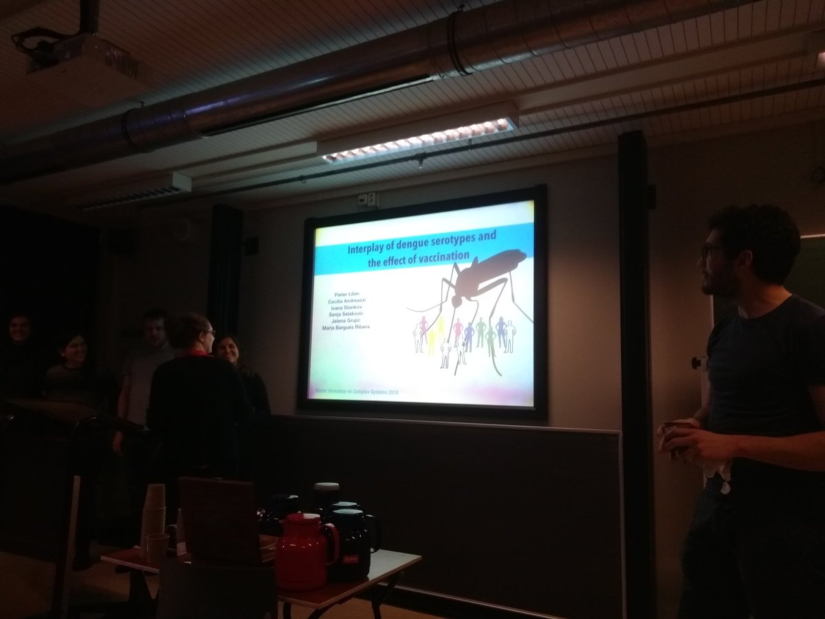 wwcs_2018's tweet image. Interplay of dengue serotypes and the effect of vaccination