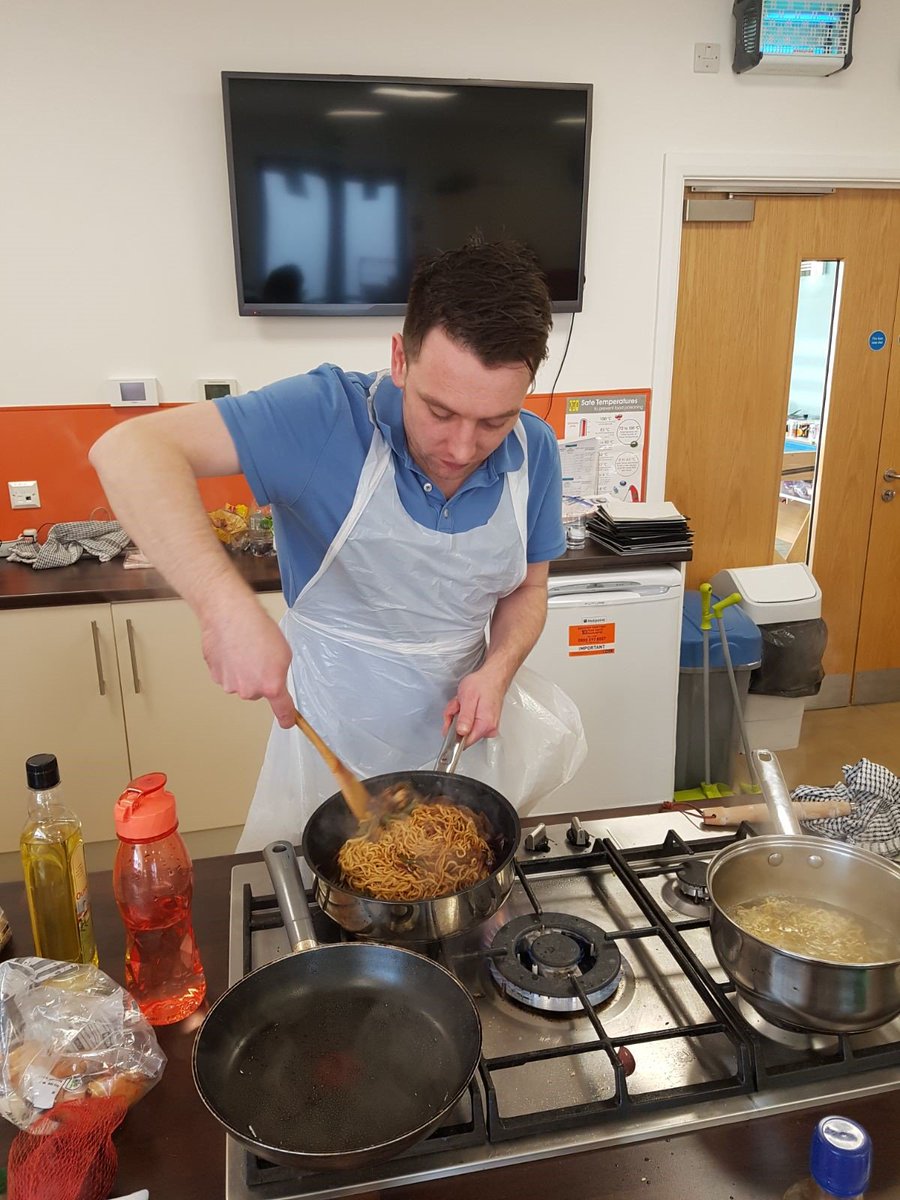 Dirrans_centre's tweet photo. Some photos of our cook group working to make a stir fry on Thursday using fresh ingredients and team work.  Lunch was delicious. 🥘 Well done everyone! #dirranskitchen https://t.co/wfgdanz8gp
