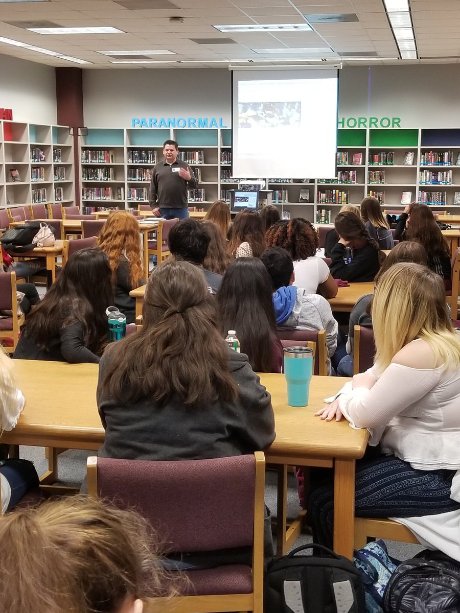 cJezasaurusRex's tweet photo. Lucky to have @brianmctaggart as a guest speaker today. #cchswrites #sportsjournalism #gostros https://t.co/w0WZnNXzfI