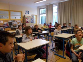 fguegueniat's tweet photo. Réunion pour mettre en place le numérique à l'école @Epron14 @acCaen #ien https://t.co/TWoMwq6L97
