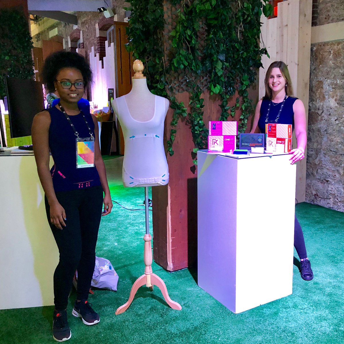 Percko_Paris's tweet photo. Louise et Dania étaient présentes hier au salon #maddyKeynote
Les produits @Percko_Paris ont-ils fait partis de vos découvertes ? #MK2018 #Percko #Discovery https://t.co/EDCWr81UqS