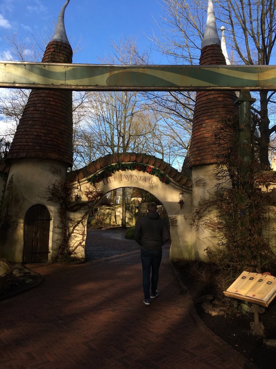 themeparkluuun's tweet photo. #EftelingLive https://t.co/Y8wKQNN9nE