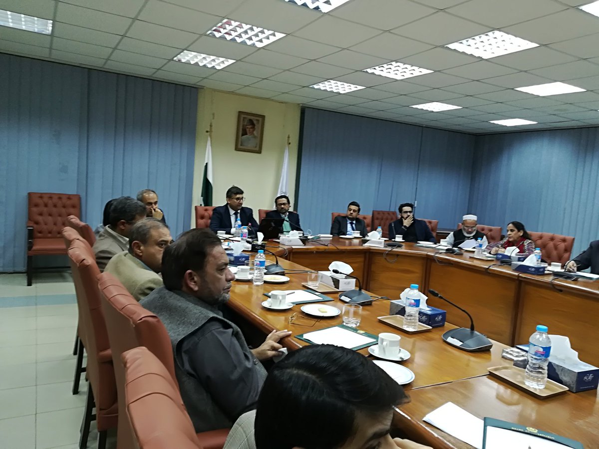 ut_umer's tweet photo. Meeting with #Chairman #BOI Mr.Naeem Y Zamindar & few more Professionals,on #IndustryConsultation ,regarding the #SupportFunds for #Startups .
#HybridModel & #fewmore #newmodels for #StartupsinPakistan
@investinpak @khalid065
@startup @500Startups @podcaststartup @Startup_Canada https://t.co/9mnl7vYp8y
