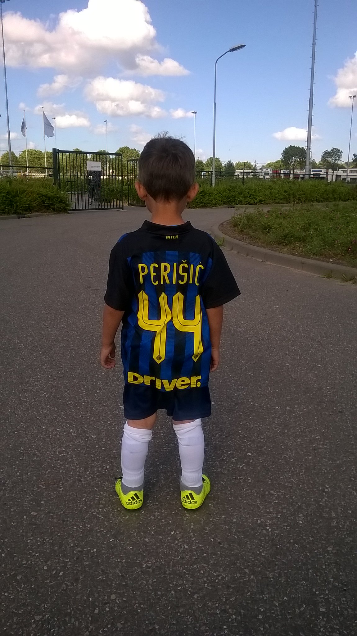 A fan of yours asked me to wish you happy birthday, Ivan Gefeliciteerd! 