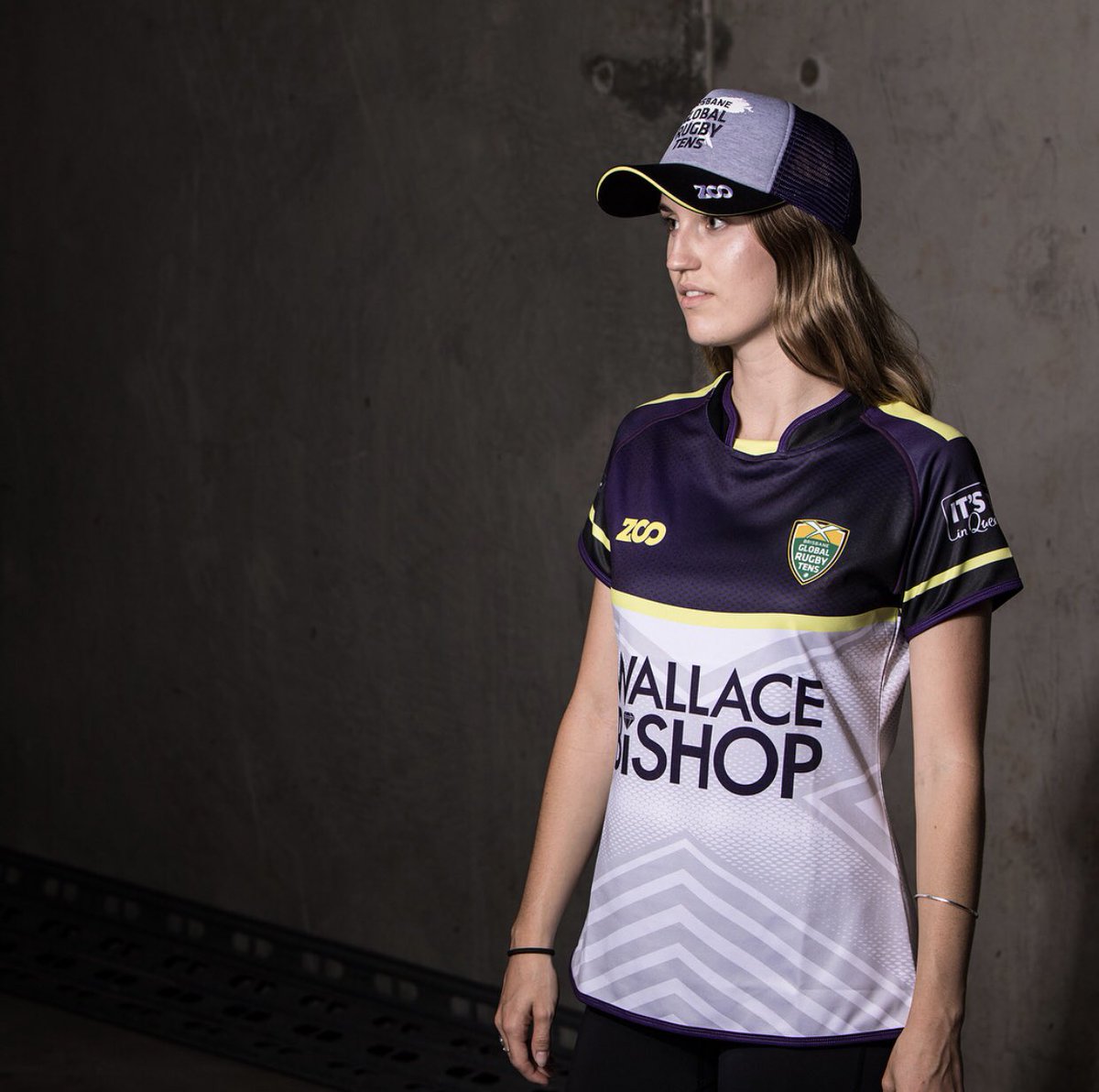 ZooSport's tweet photo. Lots of ❤️ being shown for this years @BrisbaneTens official merchandise! Visit https://t.co/10eJwGBEdi &amp; get your gear before the tournament kicks off. #ZooSport https://t.co/wdP20W2Ndh