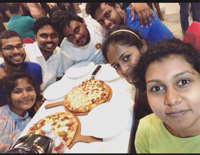 _cheyche_'s tweet photo. This week is all about #Chess and Yummy treats! Isn't is great to have Champions in your team!
#PeraLions πͺπ¦ #PeraChess https://t.co/ho1wK4QlW6