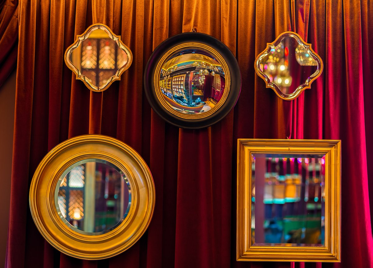 Mirror mirror on the wall, who's the fairest of them all? #StudioOneKildare #Greatnights #Nearlytheweekend