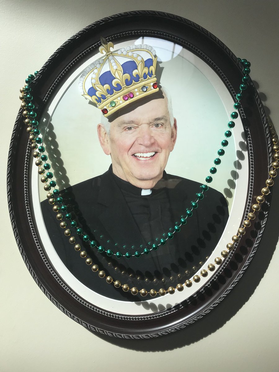 springhill_1830's tweet photo. Fr. Lucey is ready for Mardi Gras! #FestiveFatherFriday https://t.co/aYBhrMKQ73