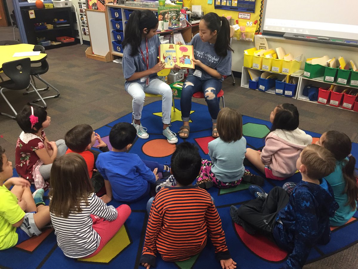 JoniTaylor1's tweet photo. Loved having students from CHS read to kindergarteners at MKB! #readacrossamerica @MKBMavs https://t.co/JyWNg3086K