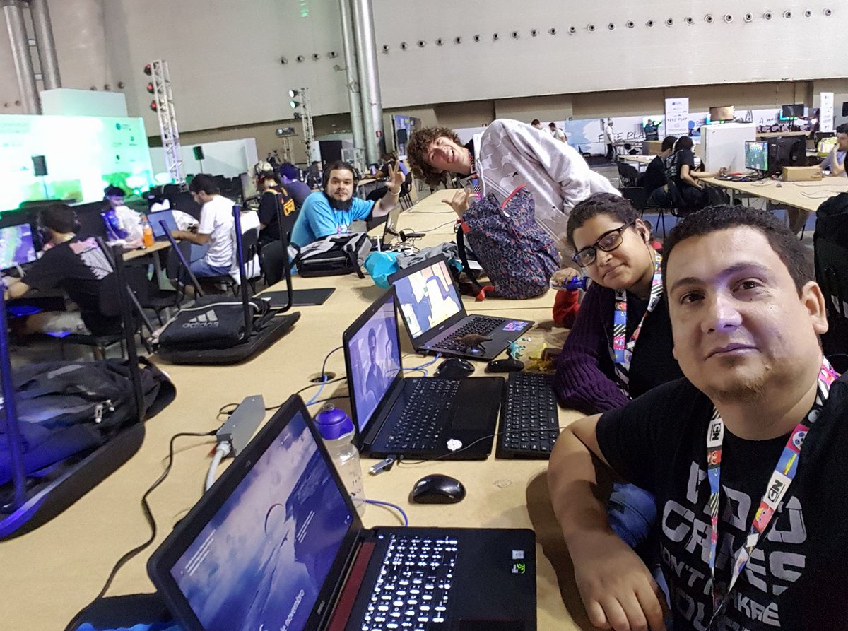 wgtsantos's tweet image. Olhaa eu aee na #CPUAI #CPMG2 queroo brinde!! 😀