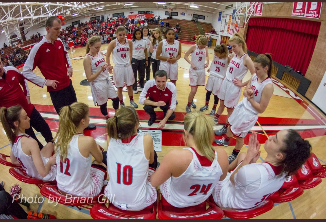 s_ethy18's tweet image. Come support these girlies tonight @home for sectional semifinals against Elwood @6 ❤️🏀 #SectionalWeek