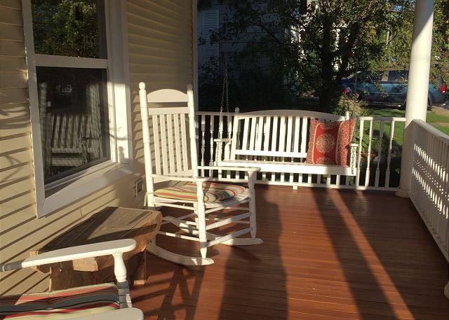 VacationNorthMI's tweet photo. Any season, any reason. You'll love your stay in #Petoskey ! https://t.co/koQdIBdZQg #puremichigan #travel #vacationrental #wanderlust #travel https://t.co/FHFTGZmtv2