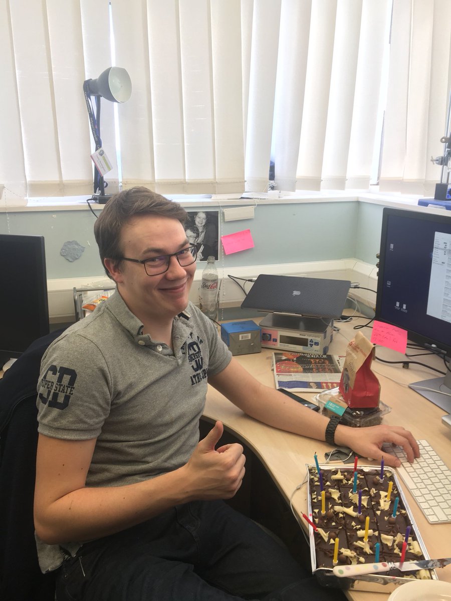 Office_ALFHA's tweet photo. Happy birthday Freddy! #alfhabirthday https://t.co/0sCztoDWDC