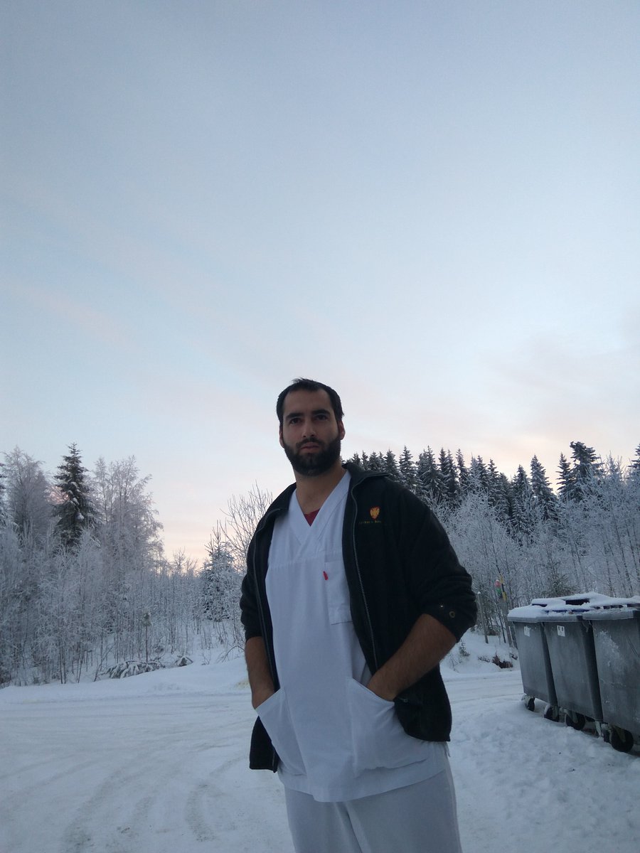 chicex's tweet photo. En Noruega, a pesar del frío, los enfermeros también vamos #EnPijamaACurrar https://t.co/Pb5jQqljYN