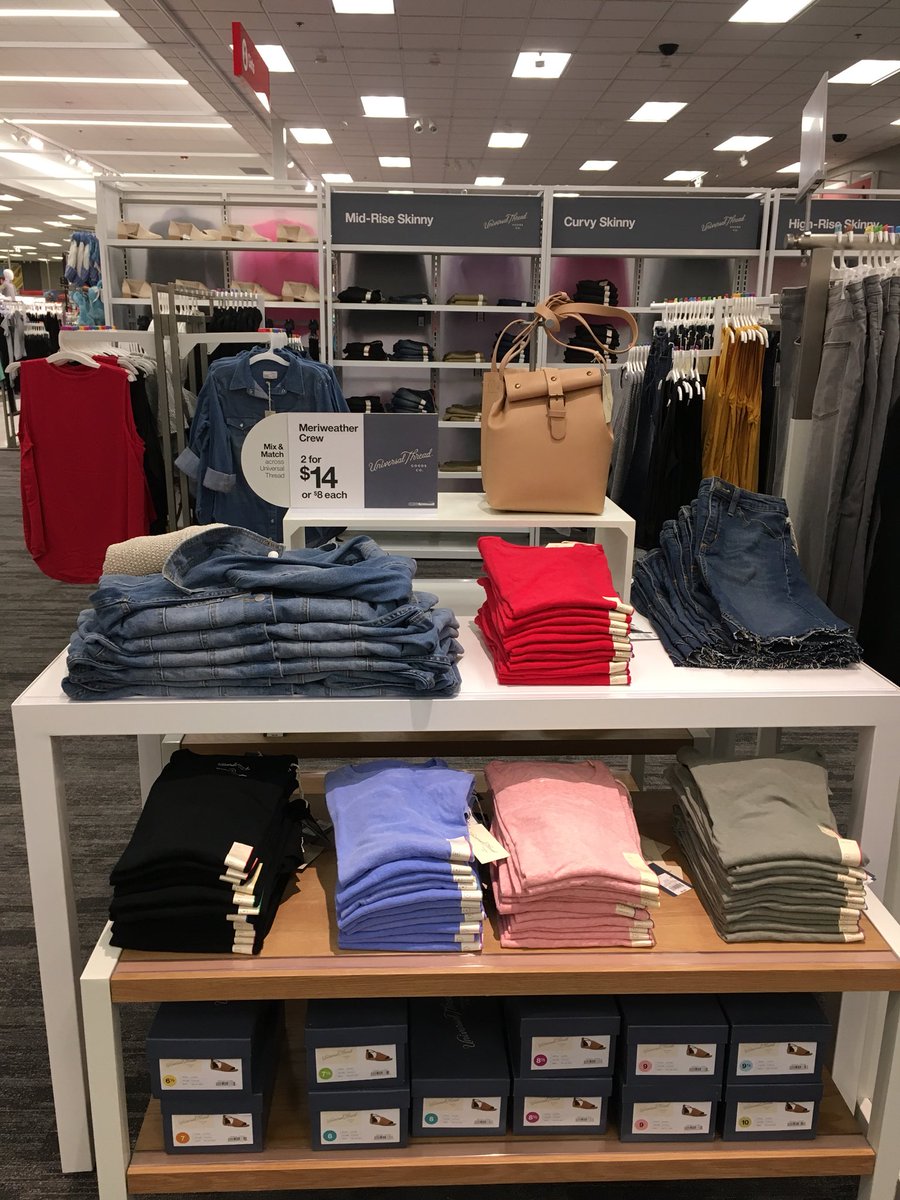 HawthorneJulia's tweet photo. Launching denim at its best @Target! #universalthreads @mollysconnelly @baileybarty88 @seejohnsave @nikki_j1981 @Tim_Heit https://t.co/TvwXNs27s9