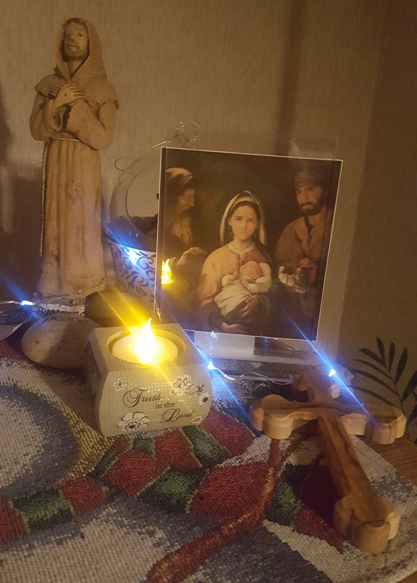 MJPdlgrm's tweet photo. #PresentationoftheLord #WorldDayforConsecratedLife 

"A light for revelation to the Gentiles and glory to your people Israel."

Our God is with us... let us walk in the Light. https://t.co/VOx491pS9Q