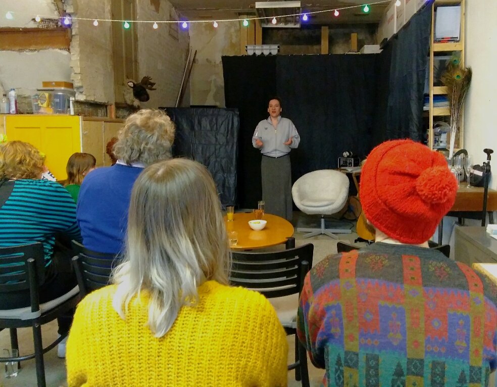 StudioPuRRR's tweet photo. Impressie van ons eerste ad hoc maar geslaagde #atelierconcert bij ons in de studio zondagmiddag jl met #live #muziek #poëzie #spokenword #performances van #LoulouElisabettie aka #Lounar en #IreneSiekman #tryout voor meer! #trots https://t.co/C04LD3OWOZ
