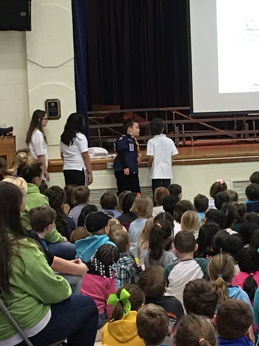 So excited to be at Leadership Day at Bon Air Elementary. BAES does a great job of teaching leadership each and every day! #oneccps <a href="/BAES_Principal/">Bon Air Elementary</a>  @rfoglesong <a href="/DrJamesLane/">James Lane</a> @dwasnock