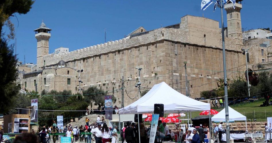 Islampos's tweet photo. Sepanjang Januari, Israel Larang 49 Kali Azan di Masjid Ibrahimi https://t.co/d2ZpAx8FCp https://t.co/qAlrmh7fox