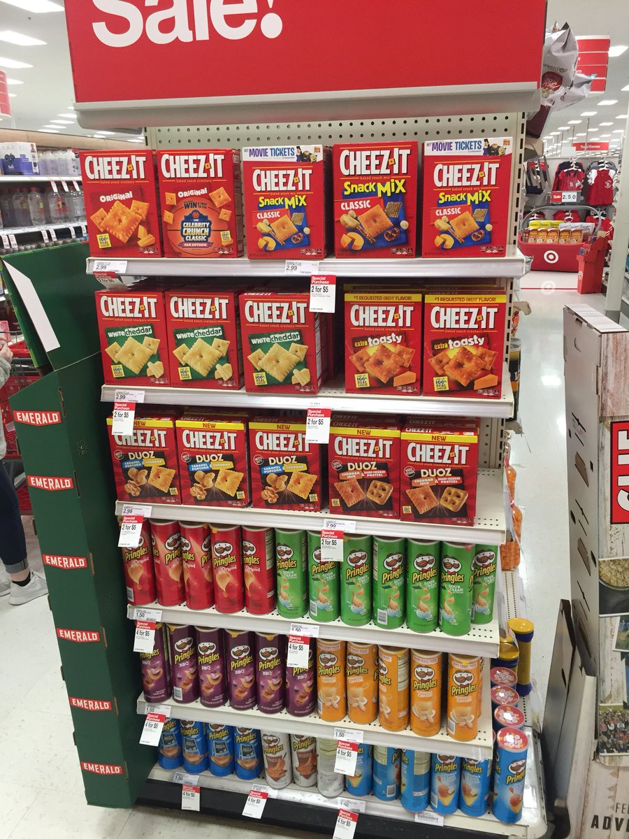 T1278 Ready for kickoff!!! #D117RedZone #WeDontFumbleInFood <a href="/jamaal_edwards/">Jamaal Edwards</a> <a href="/A_Leigh_/">AV</a>