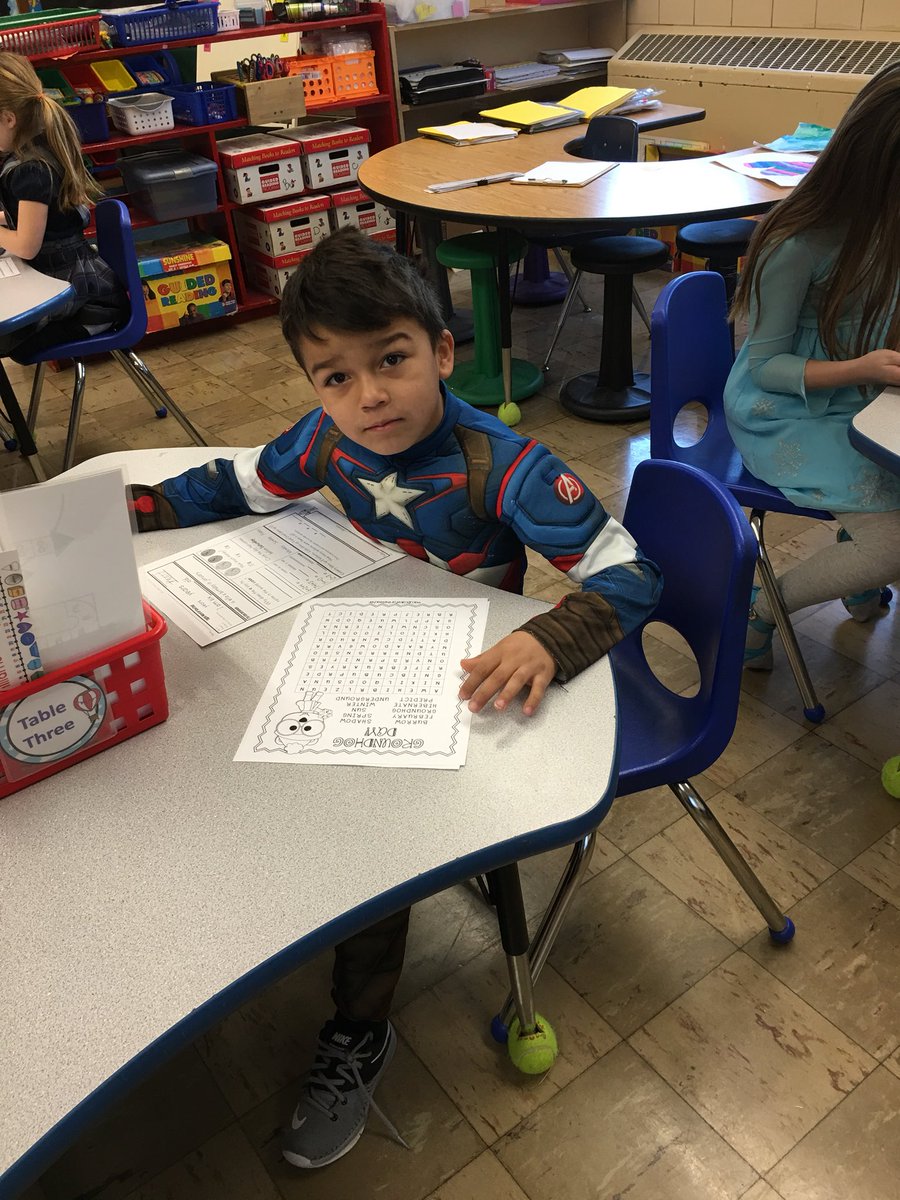 StJamesSchool2's tweet photo. Dress as your Favorite Storybook character. #CSW2018 https://t.co/guJIG6Aam7