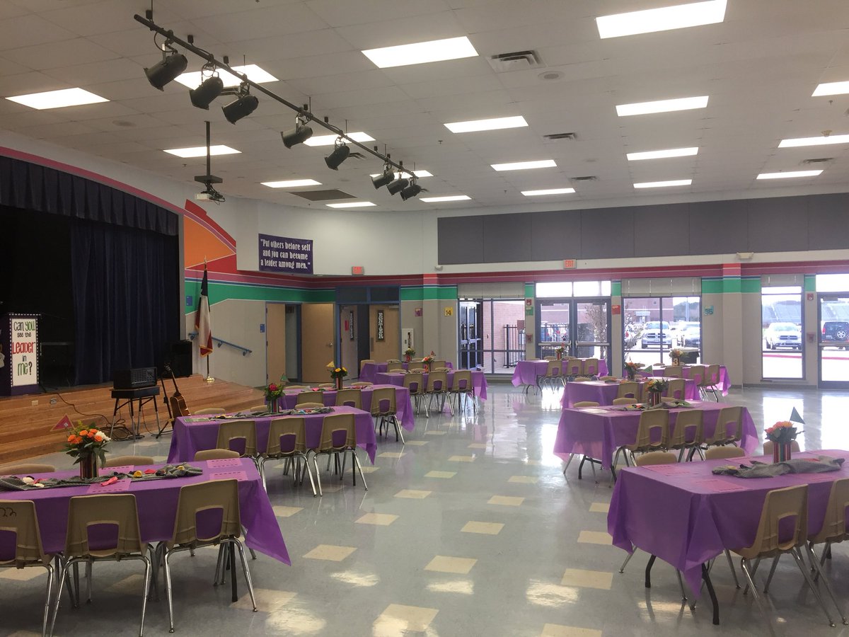 lindseybjames's tweet photo. Ready for Leadership Day https://t.co/Hu4EmeYjF8