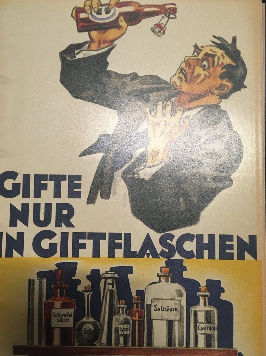 Kādreiz katram kārtīgam vācietim plauktā bija pudele ciankālija. Diemžēl ne pārāk kārtīgie to glabāja nevis pudelē ar uzrakstu INDE, bet gan kā pagadās,kas noveda pie nepatīkamiem starpgadījumiem. Lai tos novērstu,nācās drukāt šādus plakātus.