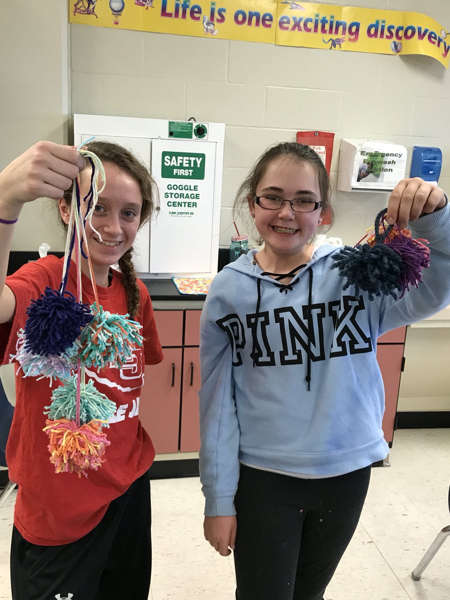 TrishTerry_'s tweet photo. DIY club fun! Thx @jerwhitsitt #heritagems https://t.co/1YCbcGqjry