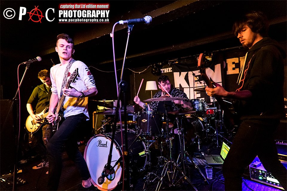 PACPHOTOGRAPHIE's tweet image. Photo @APTF_UK taken by @PACPHOTOGRAPHIE 31/01/18 @TheFlapperBrum #gigphotography