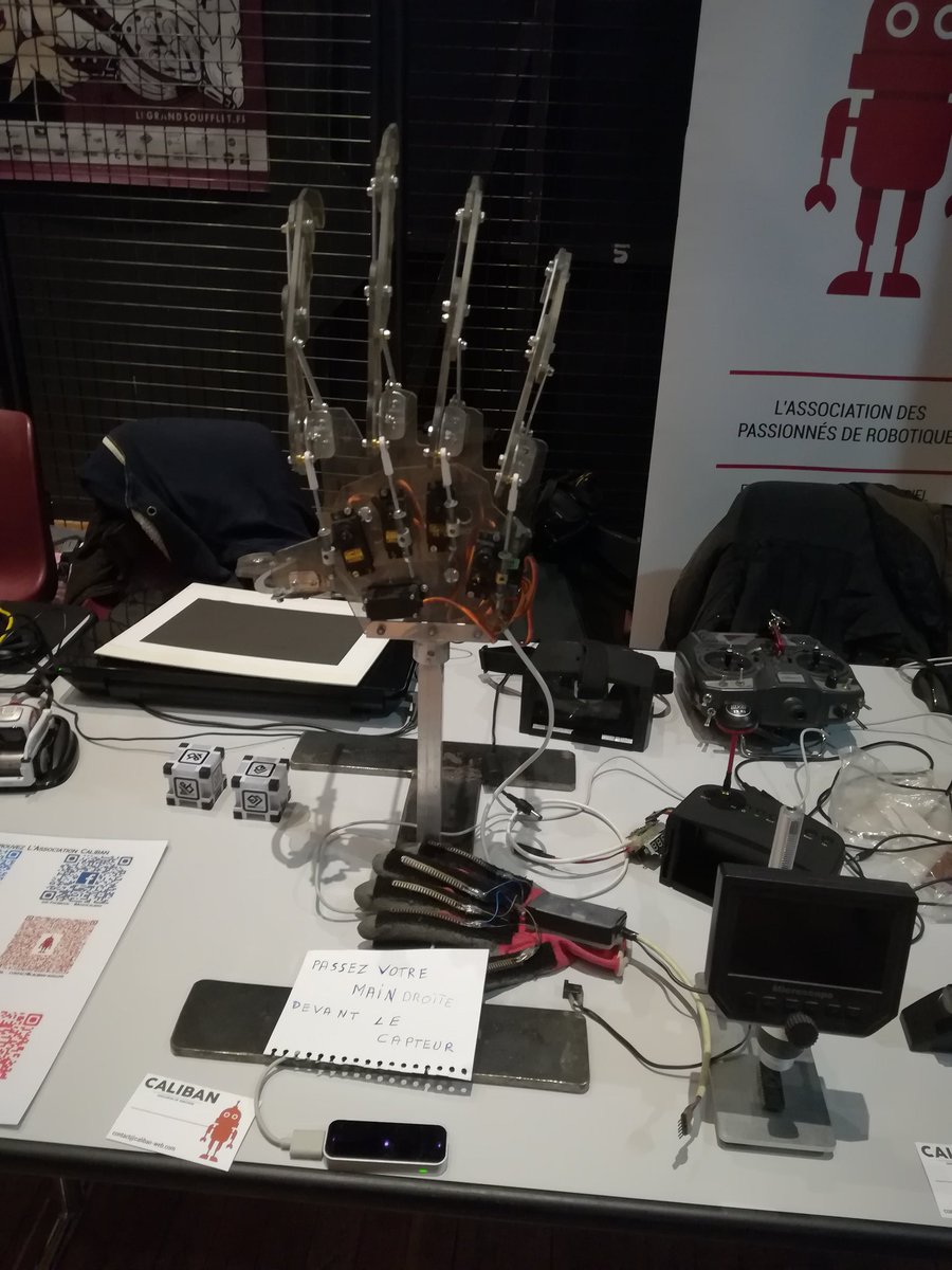 enora_maz's tweet photo. Salon #TechInnVitre du 2 au 4 février ! C'est vraiment impressionnant
#btscomlba https://t.co/h9AKSDFqK5