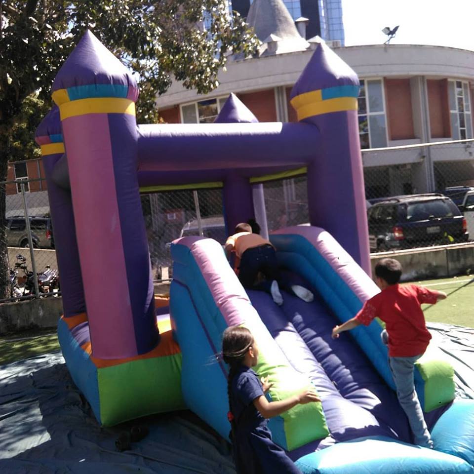 hsanluis's tweet photo. #FBF Fiesta Mágica de #ReyesMagos2018 #FHSL #CCS #Diversion #RSE #EventosVIH #Sponsor #Juguetes #ColchonInflable #Solidaridad #VZLA #Regalos Más de nuestra XII Fiesta de #ReyesMagos #20Ene #DiaDeReyes Flashback Friday #FelizViernes #Agradecidos https://t.co/7JIT9PxerK