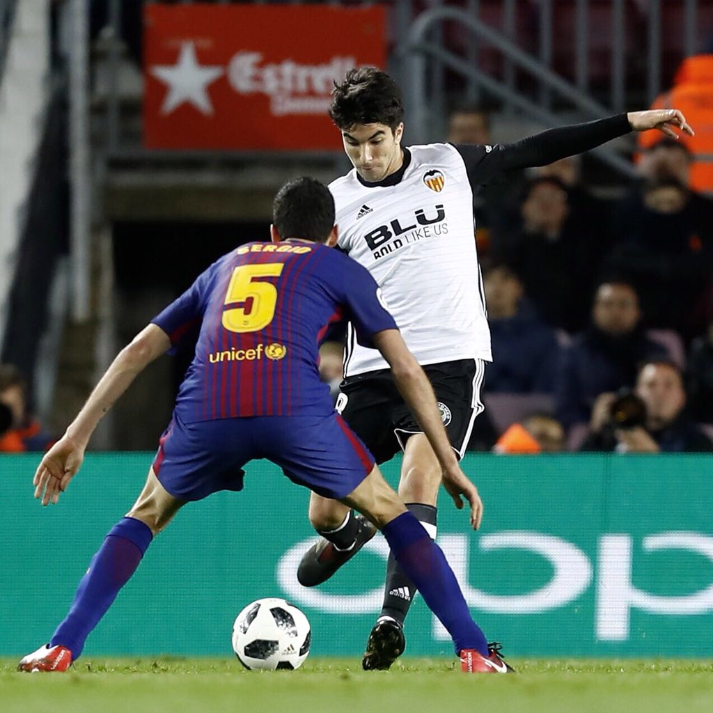 Carlos10Soler's tweet photo. Queda Mestalla 🔥💪🏼 https://t.co/Gkm6ufMMmJ