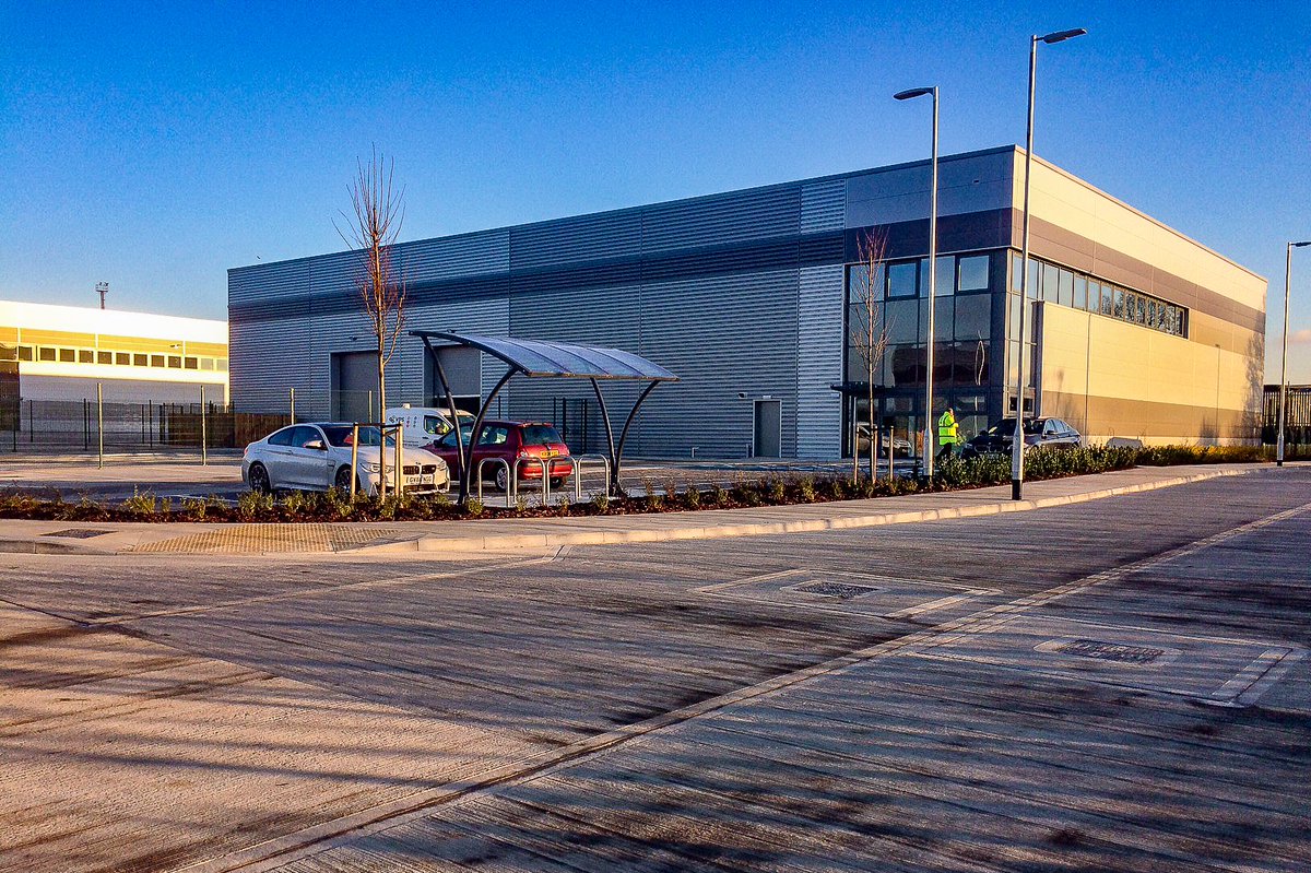 MG_Taurus_Devs's tweet photo. Working in partnership with LaSalle Investment Management, Practical Completion reached on Taurus Developments’ latest site, 95,500 sq ft of industrial/warehouse space in four detached units at ‘Genesis’ on Endeavour Drive, Basildon https://t.co/OCAj81g6yK https://t.co/aYjykH23a5