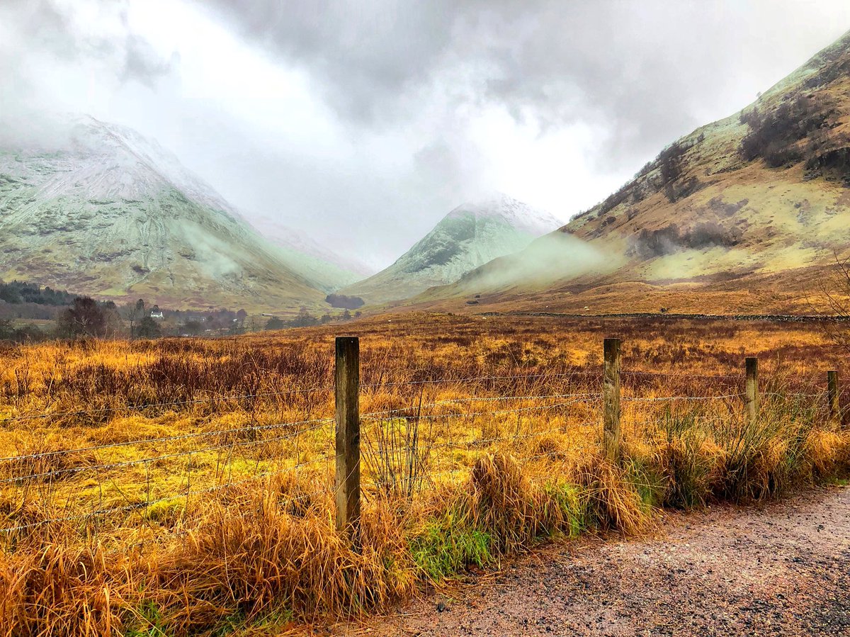traveldaveuk's tweet photo. How stunning is Glen Coe, 😍located in the Highlands of Scotland. Booked my day trip with @PlacePassTravel on a @Rabbies_Travel would go back in a heart beat 🏴󠁧󠁢󠁳󠁣󠁴󠁿 #PlacePass #scotland #glencoe #highlands https://t.co/2E7QrzKKJs https://t.co/bsdfYBIULm