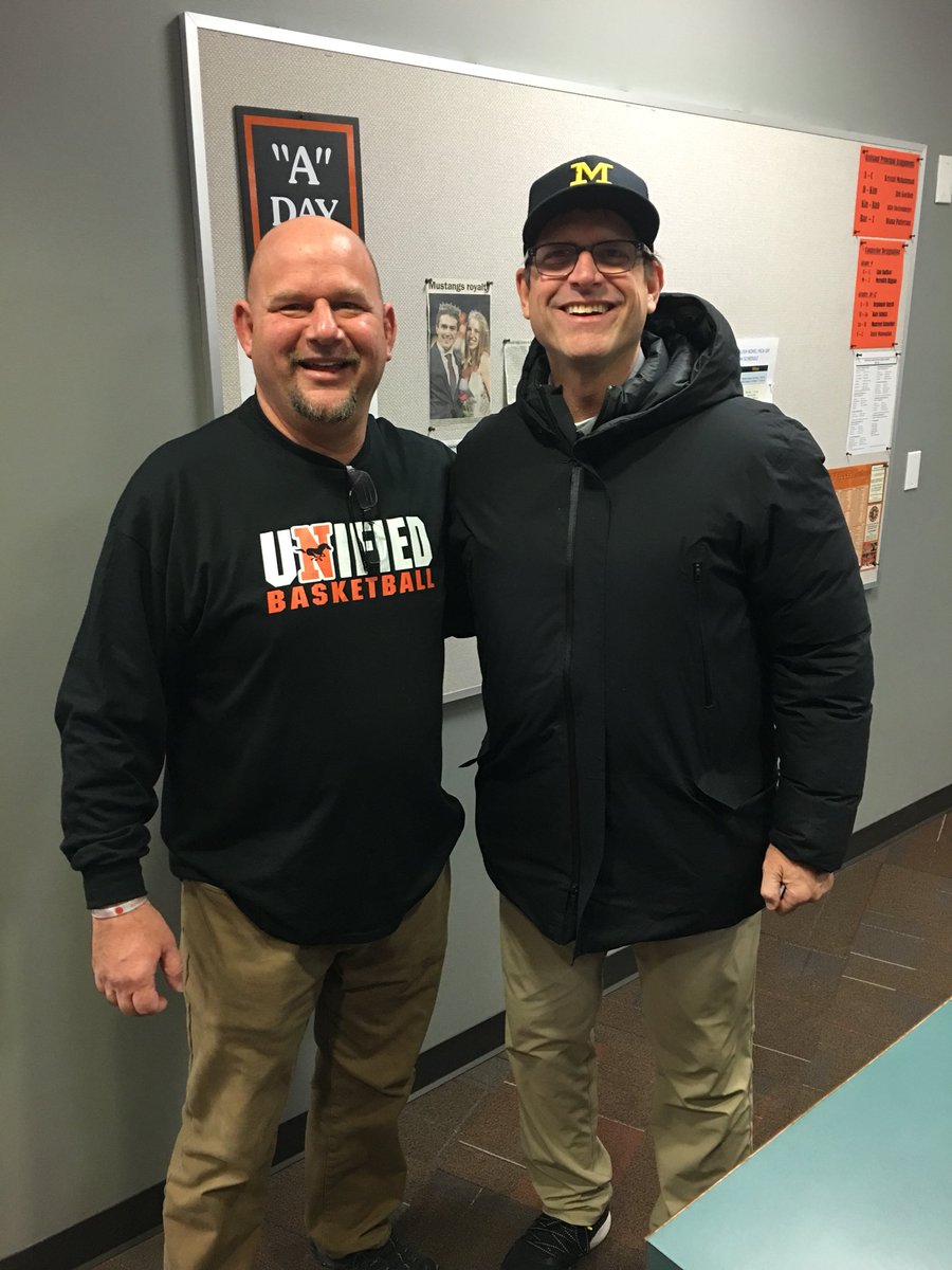 NHSMustangs1's tweet photo. Coach H signed our pledge for Unified!! Awesome!! #Spreadtheword #unifiedhoops #mustangpride https://t.co/WtDCvOGWB7