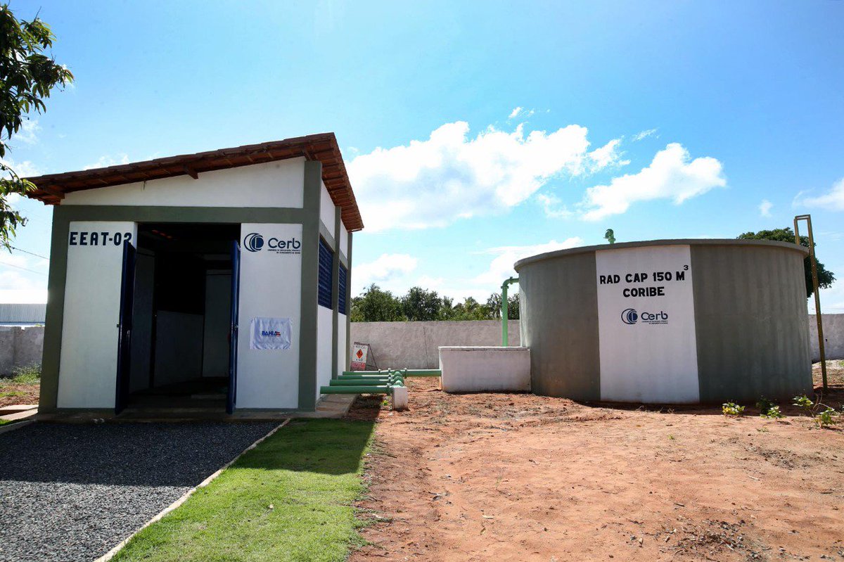 costa_rui's tweet photo. Quem olha pode até não compreender bem a obra, mas quem abre a torneira em casa e vê a #água chegar sabe que a vida é outra! Dignidade e mais #saúde para famílias de #Coribe. Sistema de água concluído! 🏃🏿🏃🏿 https://t.co/bkSsIZ1iHW