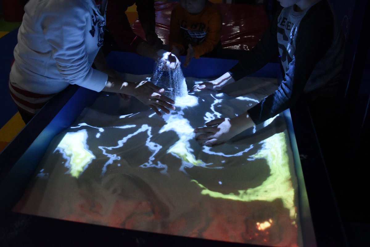 Akmerkez's tweet image. Çocuklarınız için, eğlenirken hayal güçlerini geliştirebilecekleri Magic Play Akmerkez, 3D Kum Havuzu'nu keşfedin! #magicplay #akmerkez