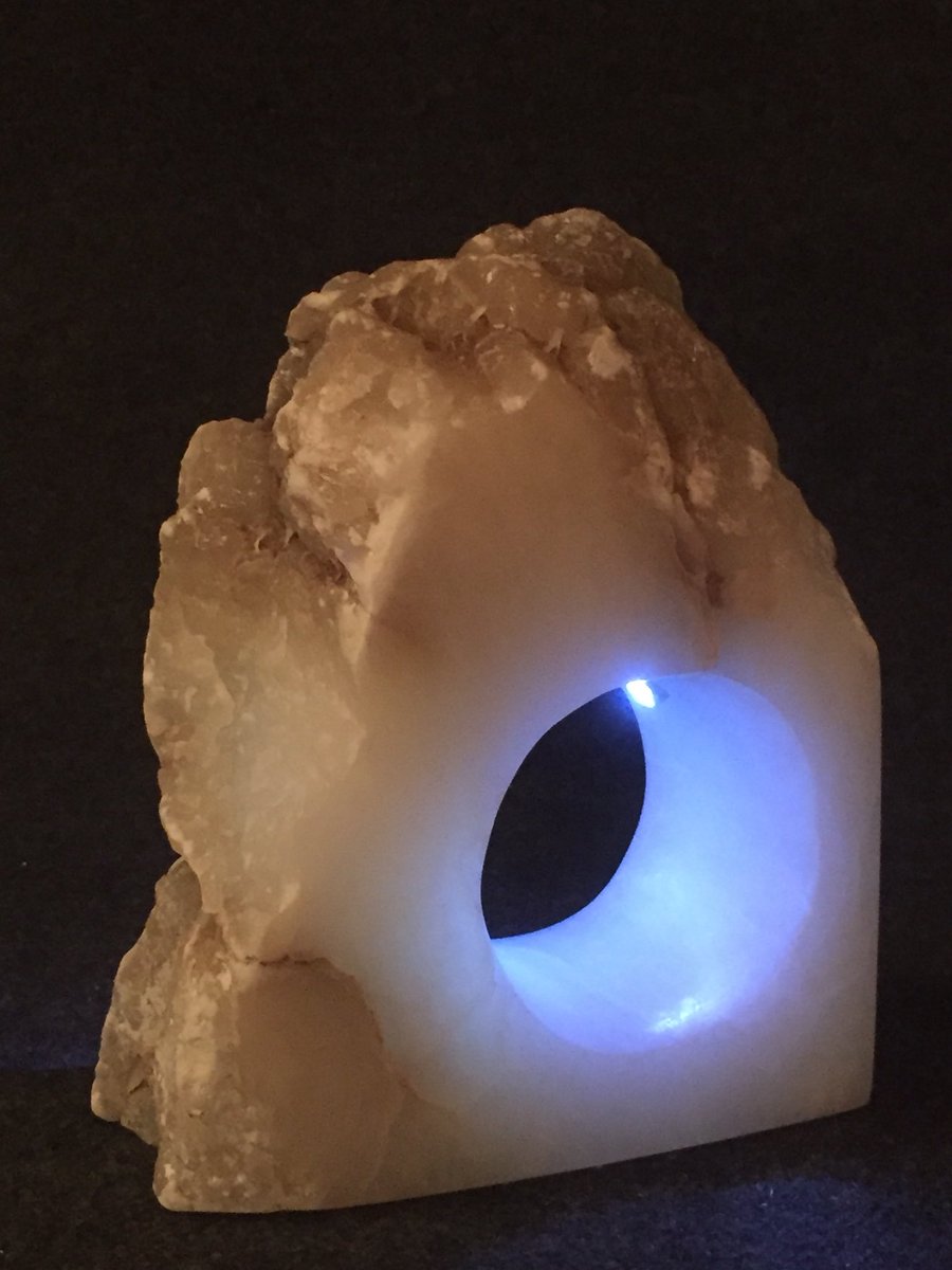 Glowing Alabaster Lights from my “Sea Foam Lights Collection” ©️ Stone Sculptures. 9Hx8Lx4W Lightweight and battery operated, easy to move from one location to another. #design #homedecor #interiordesign #architecture #home #DIY #handmade #luxury #giftideas @carvestone