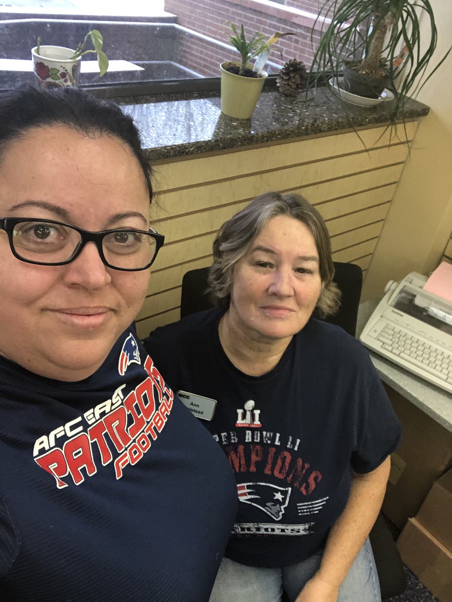 BccRenGarcia's tweet photo. @BristolCC Student Life has our Pats gear on!

#PatriotsPride #LifeatBCC #BCCStudentLife https://t.co/gjZbwldS7O