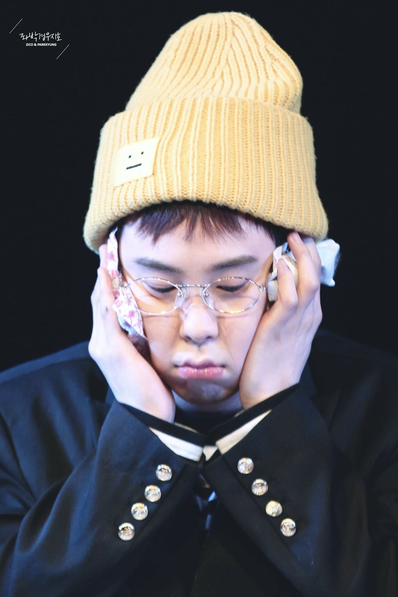 1213ZICO's tweet photo. 항상 귀여운 지훈오빠 올해도 계속 귀여워주😭😭💛

  #표블리데이 #생일축하해요_피오 #블락비 #피오 #표지훈 https://t.co/pYCsRgQl6W