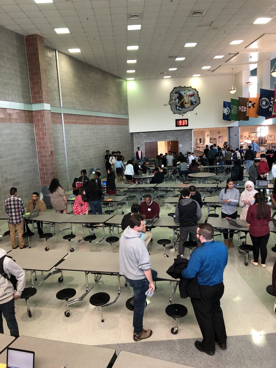 cooper_ashley83's tweet photo. Reverse Career Fair #khscdgoodthings #FLI https://t.co/Yyz7IMXKe7