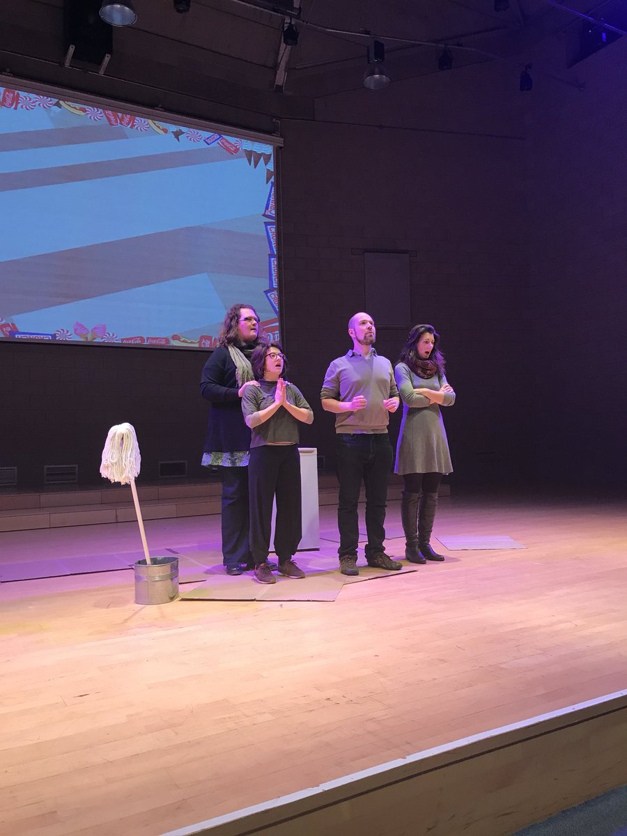 wiltshiremusic's tweet photo. A family sing-along! Mother: @Rhondamezzo, Father: James Corrigan, Gretel: Chiara Vinci @StageLeftProj and Hänsel @Camillable #POPUPTAKEOVER @PopupOperaUK https://t.co/mUfyQ5Lalb