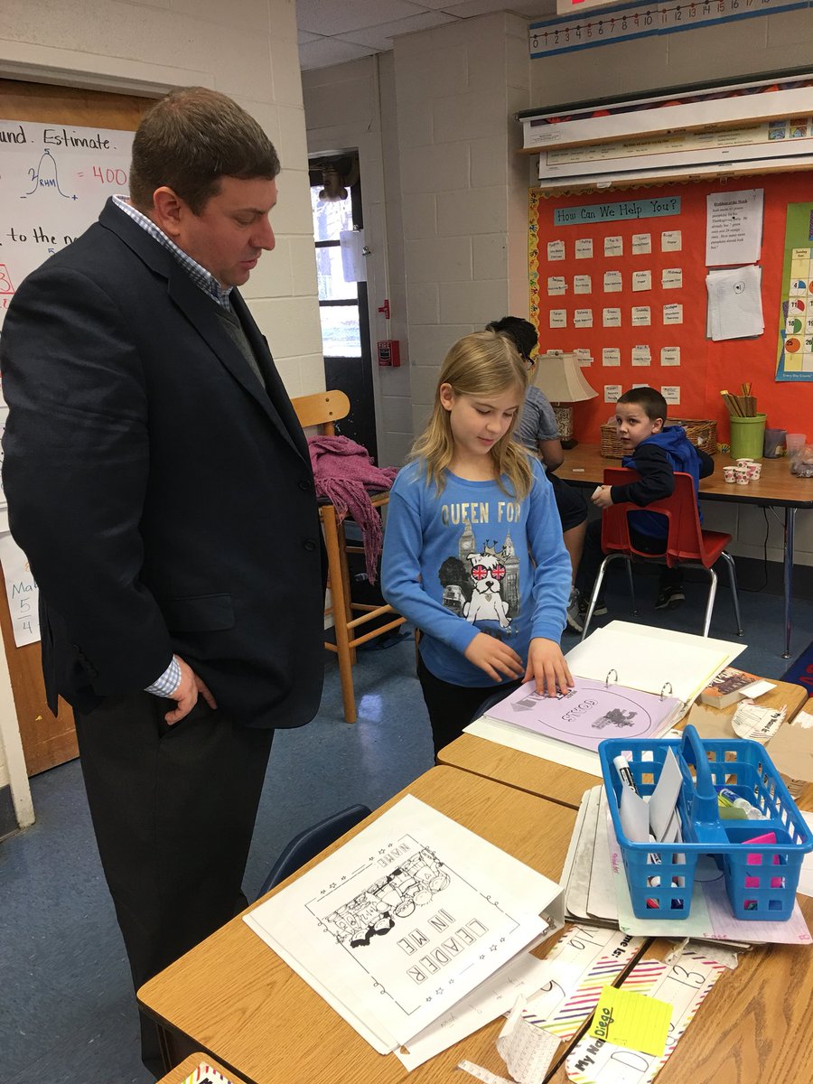 drjbg3's tweet photo. The Leadership Skills the students are learning at Bon Air Elementary is Amazing. So many great things going on in each classrooom! Dr. Lane signed autographs too! #oneccps #leadership @BAES_Principal @DrJamesLane https://t.co/Bxf0MWeqGH