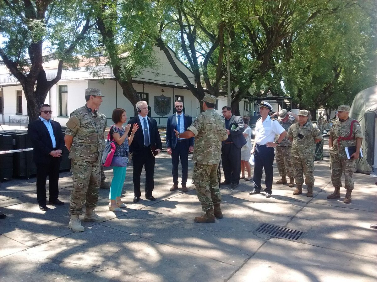 LECMinDef's tweet photo. La Compañía de Ing. QBN de #SanNicolas recibió a integrantes de la Agencia de Defensa para la Reducción de Amenazas (DTRA), junto a autoridades de @LECMinDef con el fin de intercambiar experiencias en virtud del G20. https://t.co/llNno7i7Fb