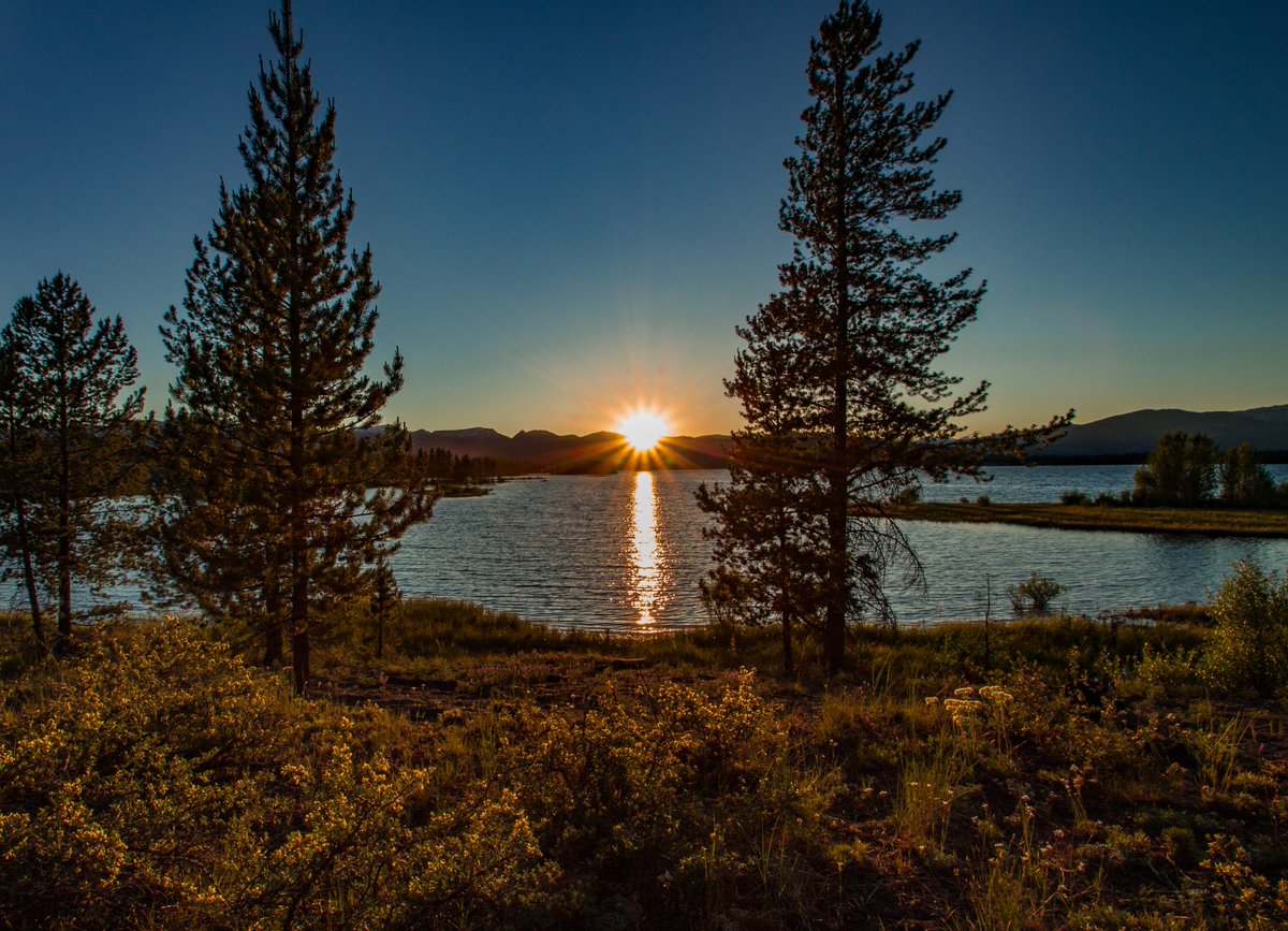 kcgeoimages's tweet photo. "#Sunset - #MadisonArm - #HebgenLake." The perfect way to end a great day with a great sunset. Coming soon to our #WestYellowstone & #MadisonRange #gallery page. #TGIF!!! #WestYellowstone #Montana #Summer. https://t.co/Okqww911wI